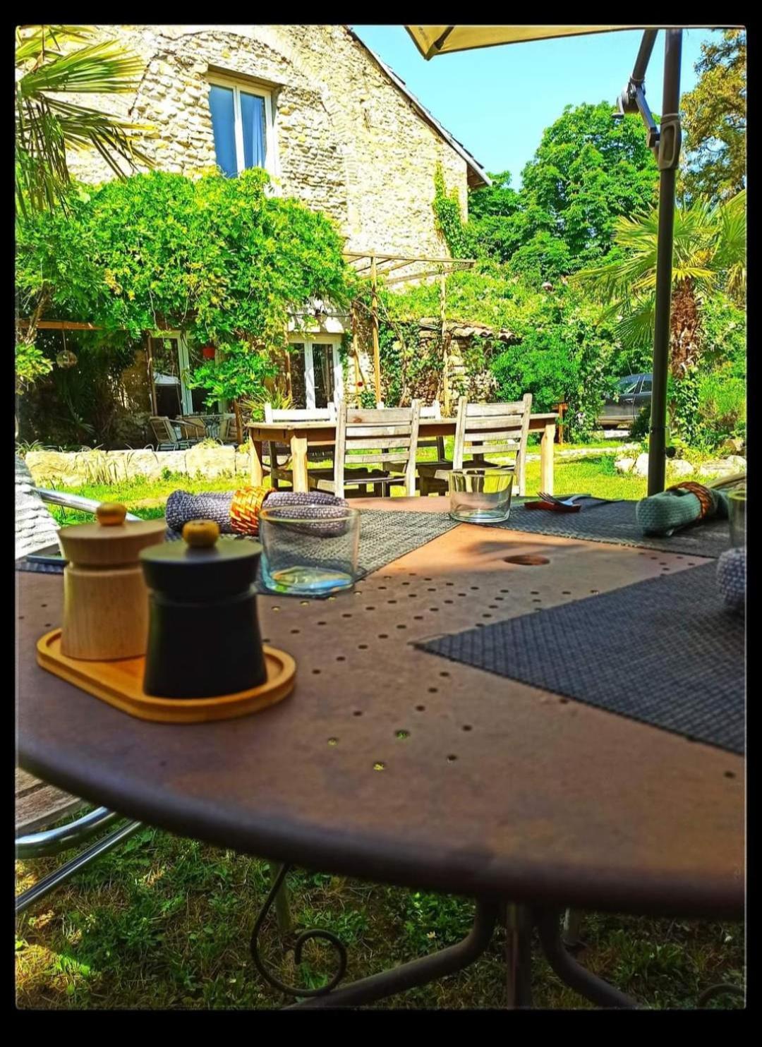 Le Dinanga Bed & Breakfast Léran Екстериор снимка